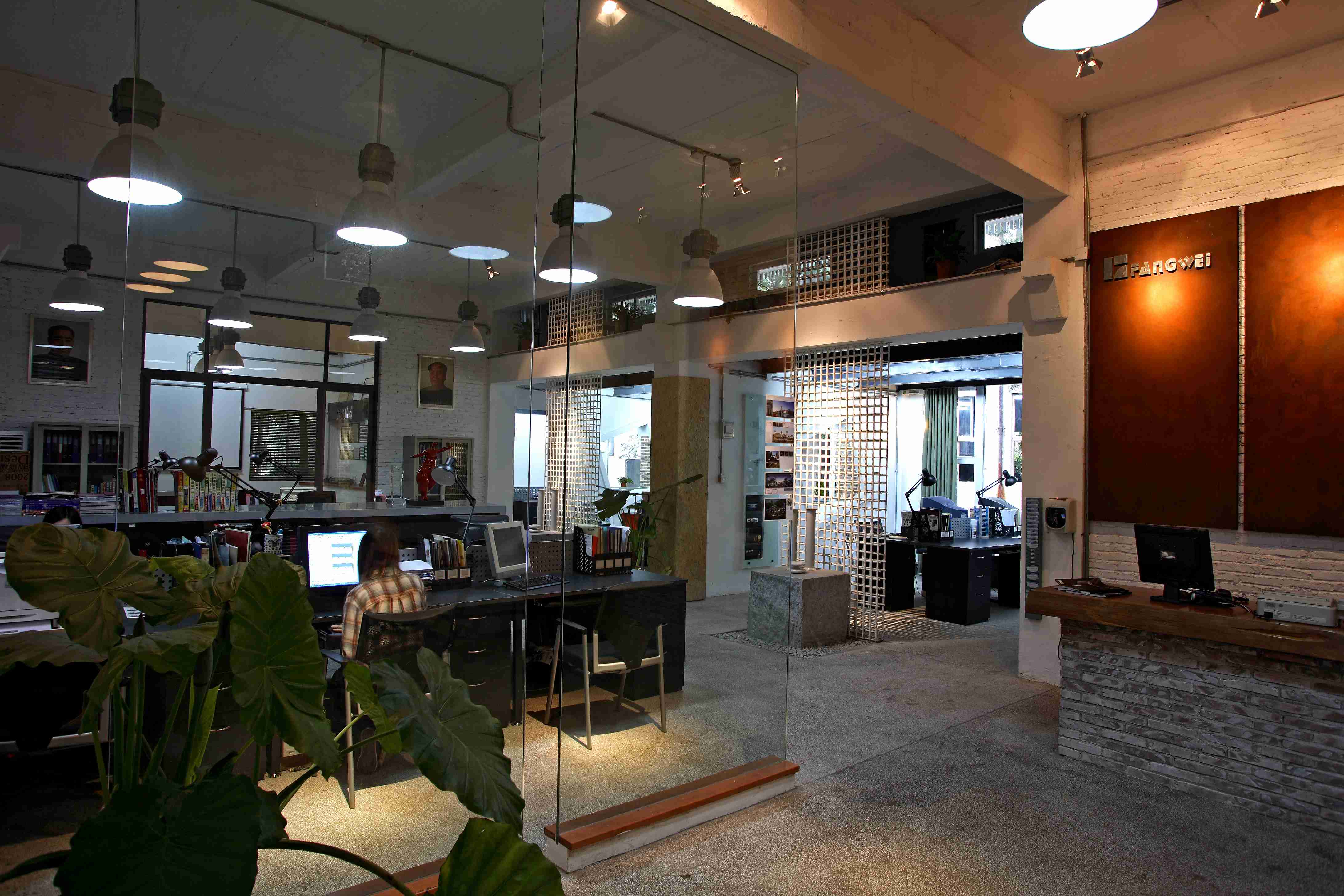 深圳办公室装修4种玻璃隔断效果图你喜欢那种？
